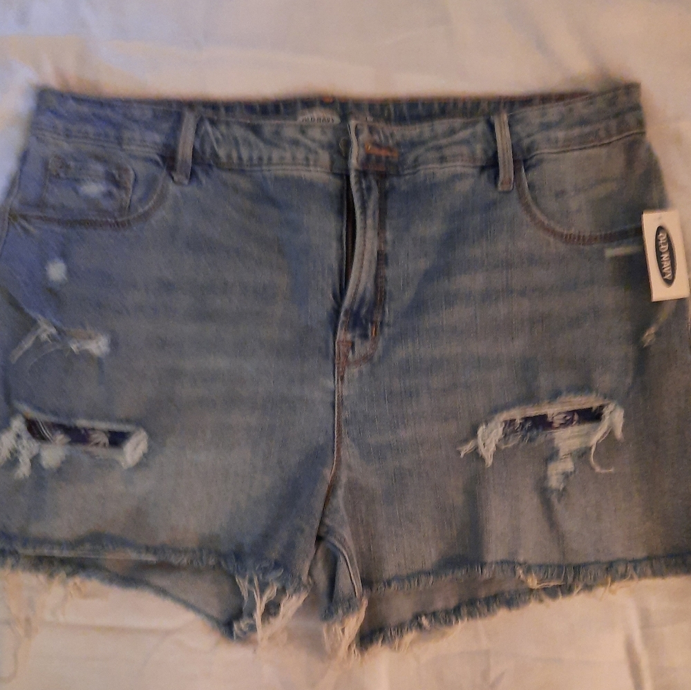 NWDT, Old Navy cut-off jean shorts.